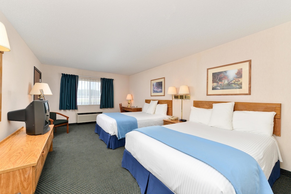 Americas Best Value Inn Tahquamenon Country 17/30