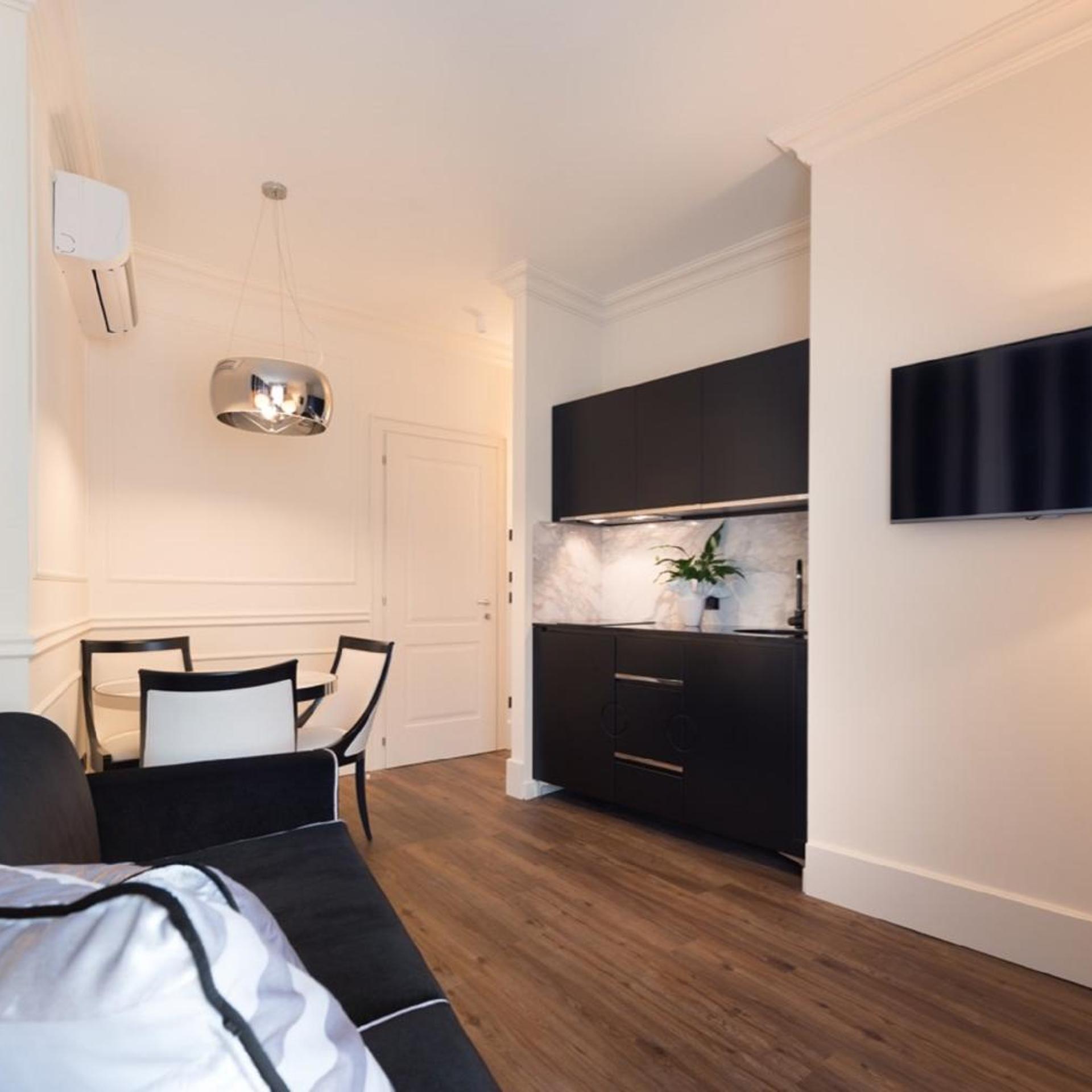 1 Bedroom, Apartment, Separate Building، Milano 10/10