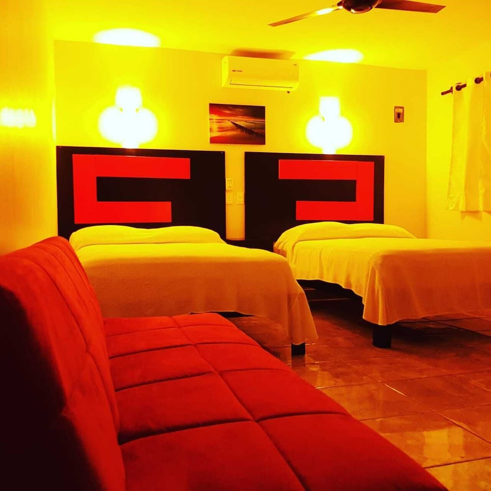 Hotel Jardin 12/21