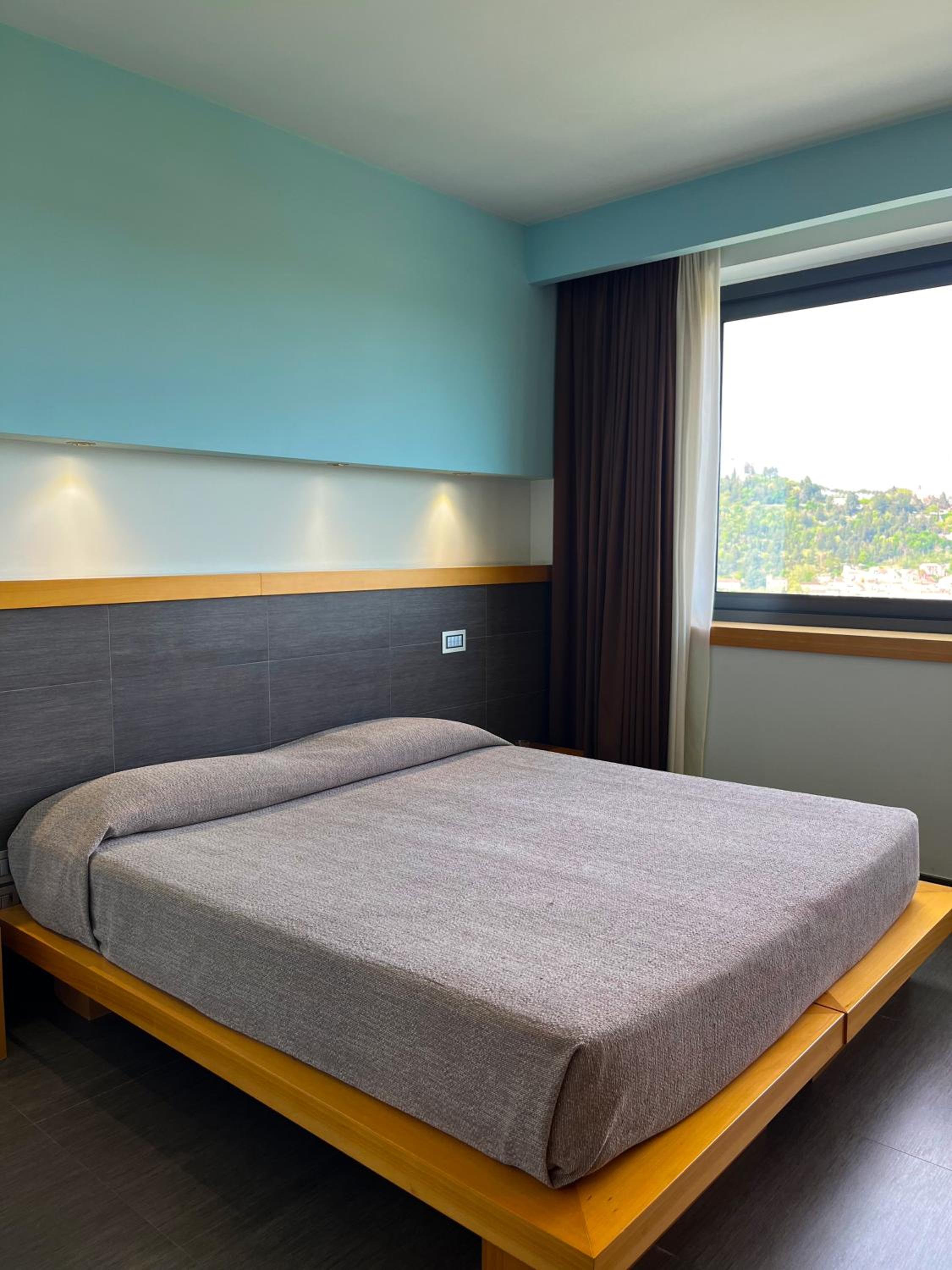 Deluxe, Double Bed, Castle View