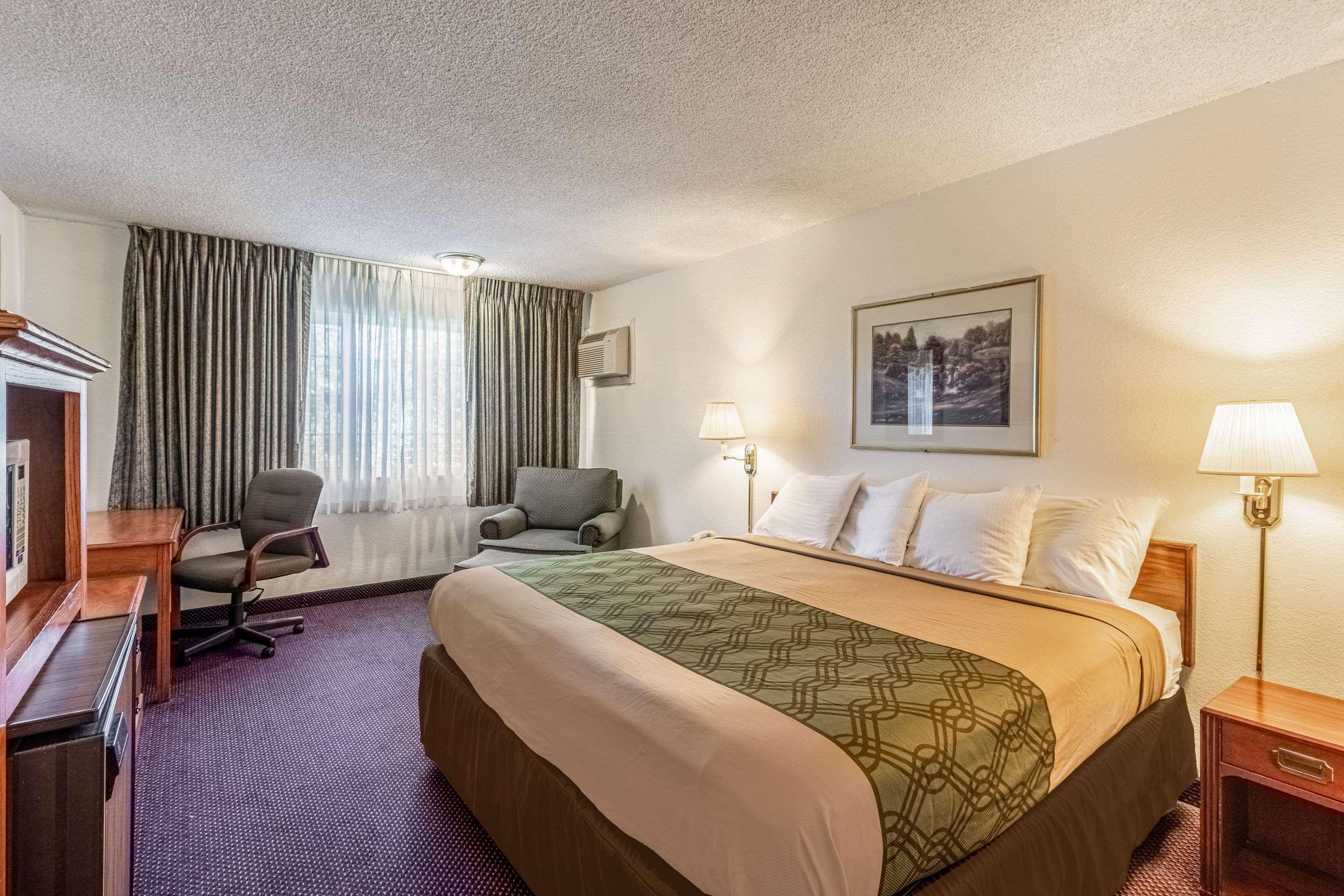 ROOM ASSIGNED ON ARRIVAL, KING BED, ACCESSIBLE