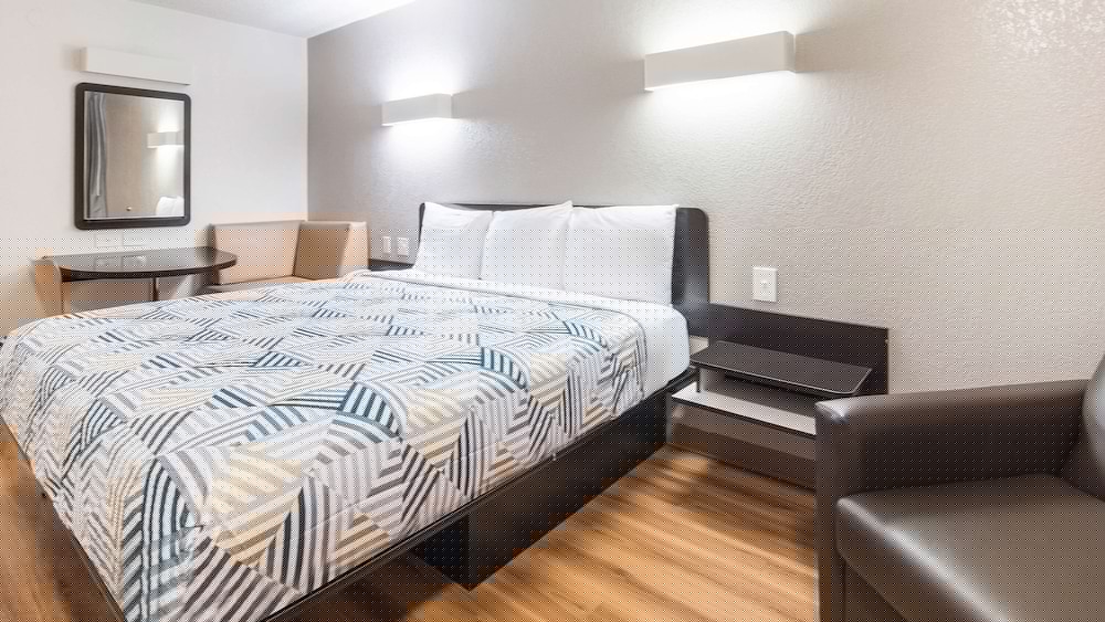 Motel6 Addison, TX - Dallas 19/56