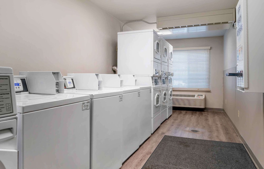Extended Stay America Select Suites - Kalamazoo - West 43/43