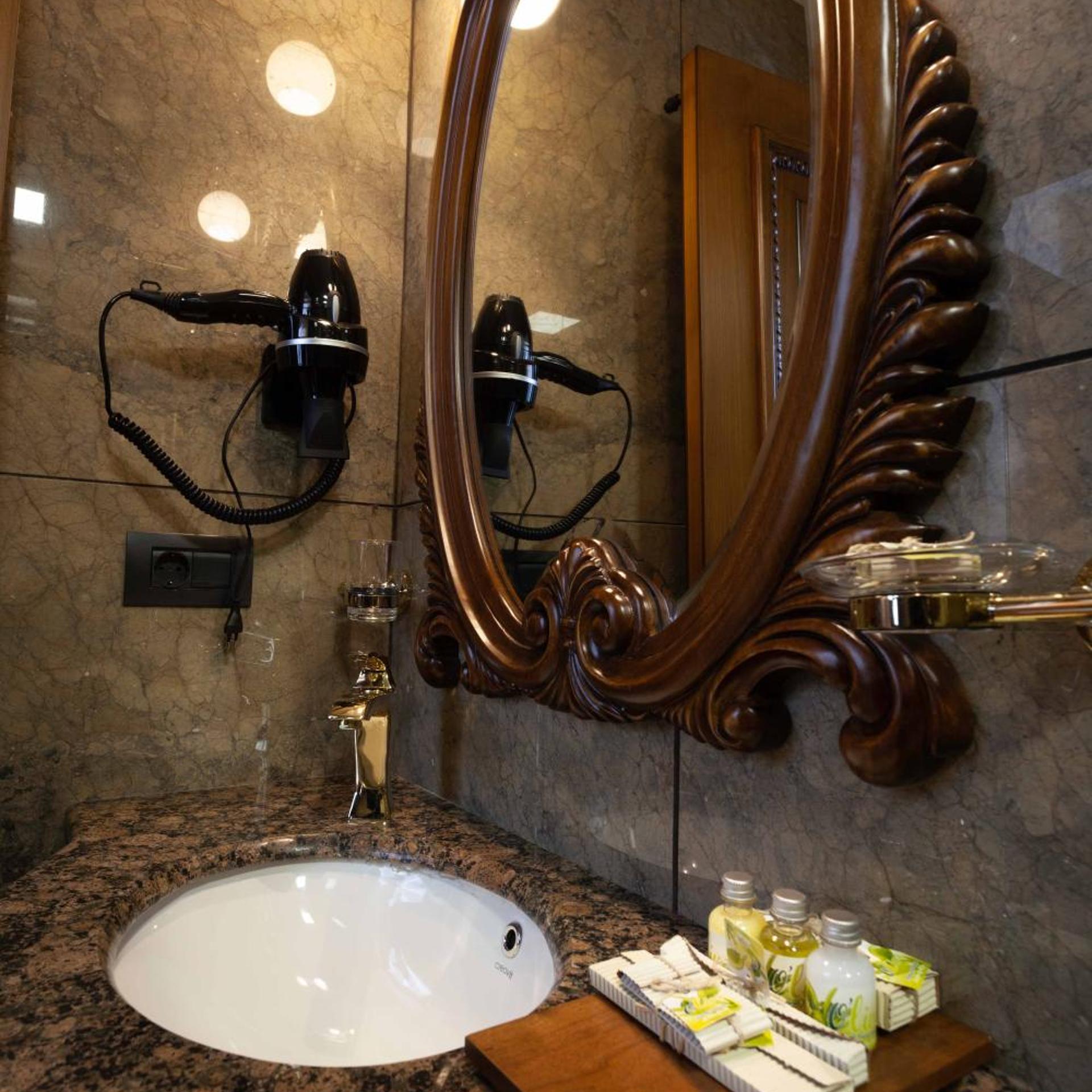 غرفة قياسية بسرير كوين، Bablin Butik Otel 8/8