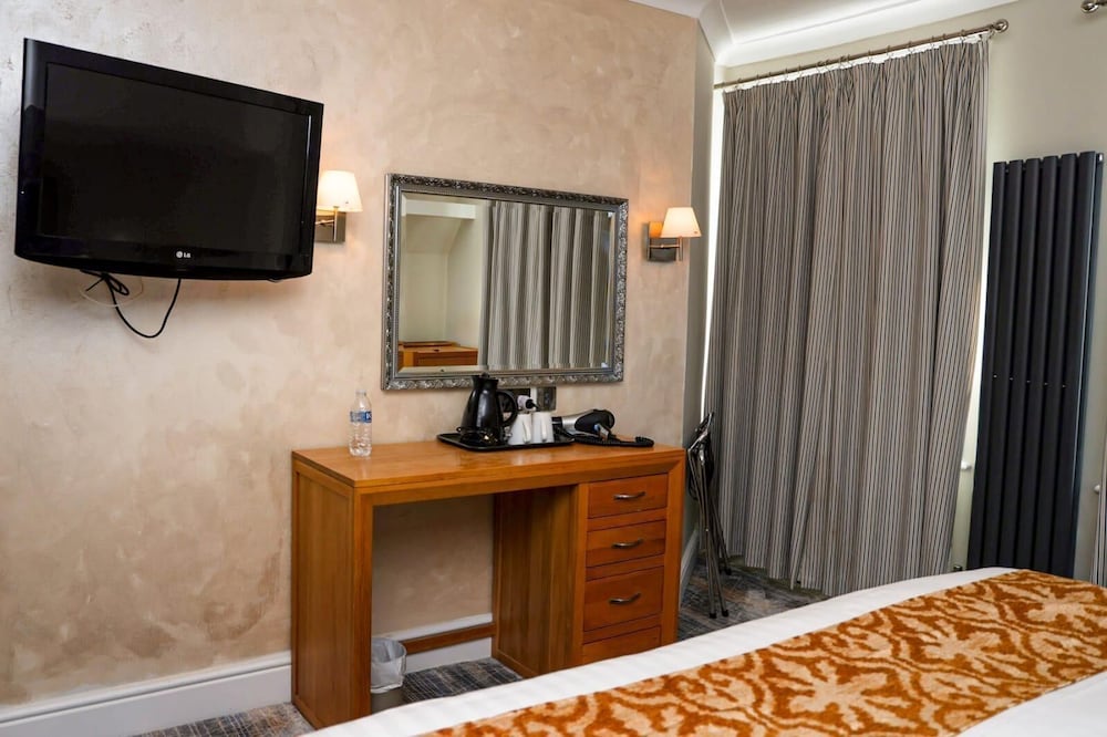 New Wilmington Hotel 4/58