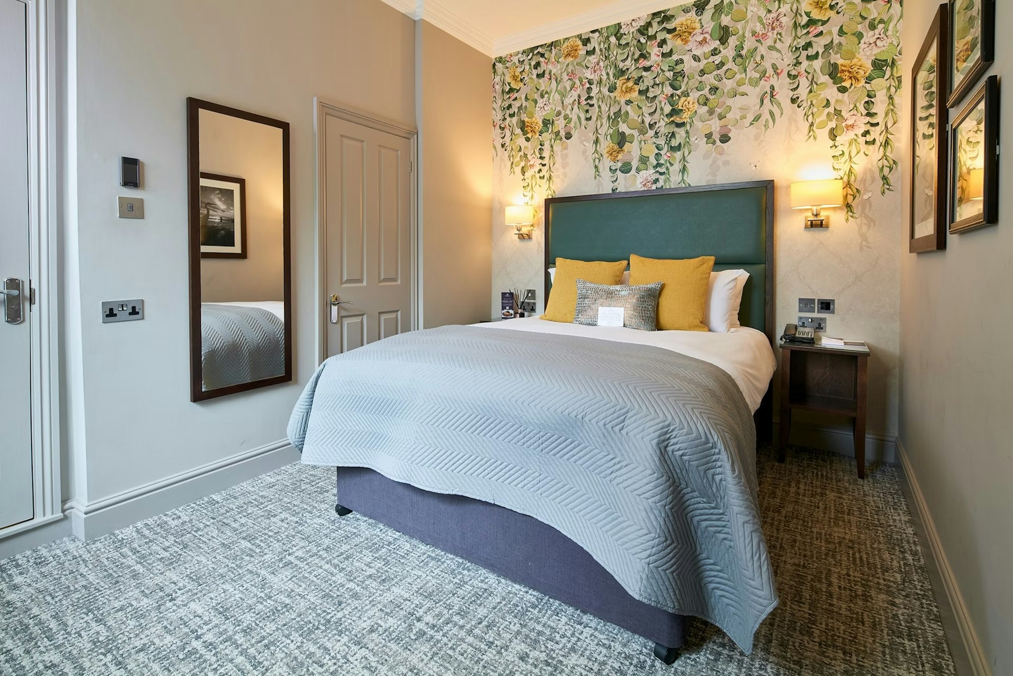 Mandolay Hotel Guildford 6/37