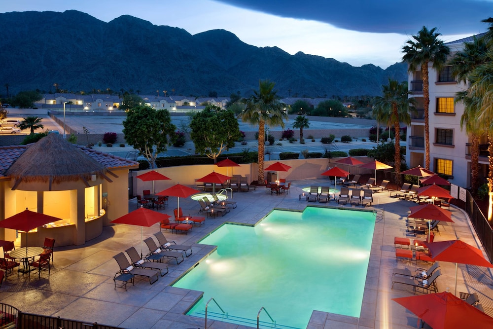 Embassy Suites La Quinta & Spa 11/85