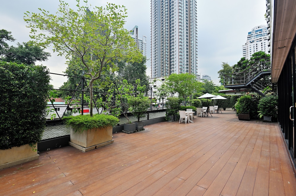 Anya Nana at Sukhumvit Bangkok 39/50