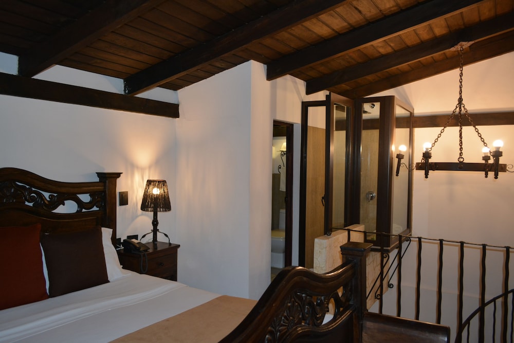 لوفت بسرير كوين، Ciel Luxe Hotels Antigua Guatemala 2/2