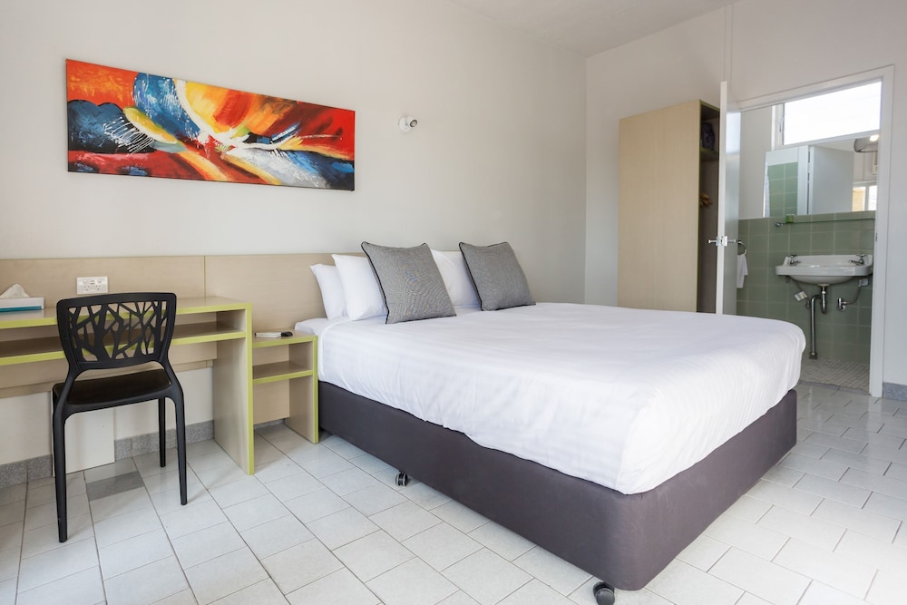 Emerald Star Hotel 16/52