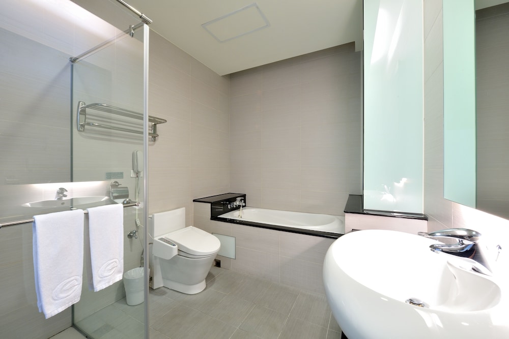 Shinkansen Grand Hotel 48/50