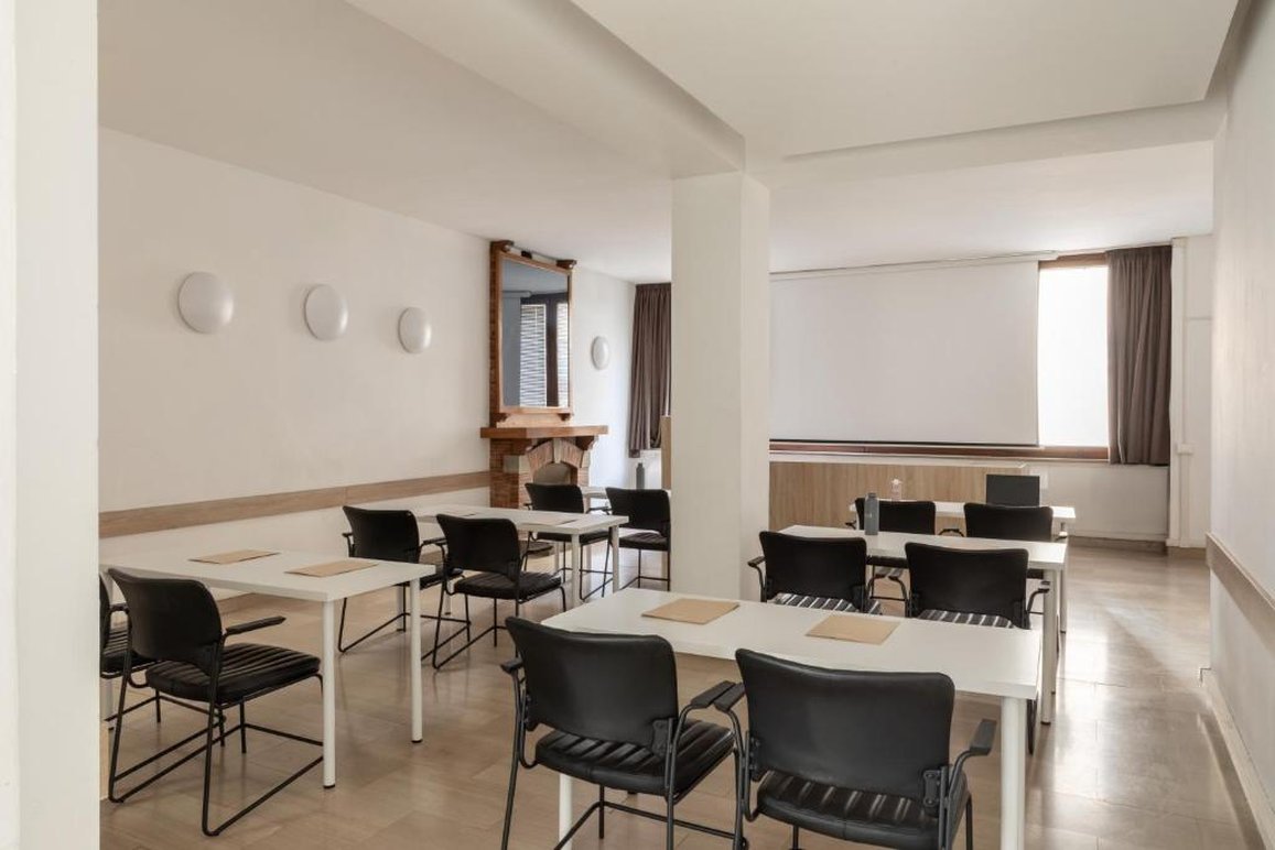 La Pace Hotel 117/122