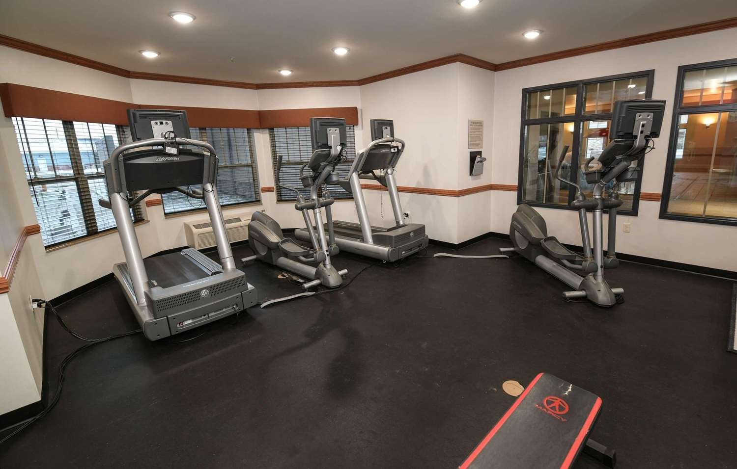 Country Inn and Suites by Radisson, Grand Forks, ND 9/15
