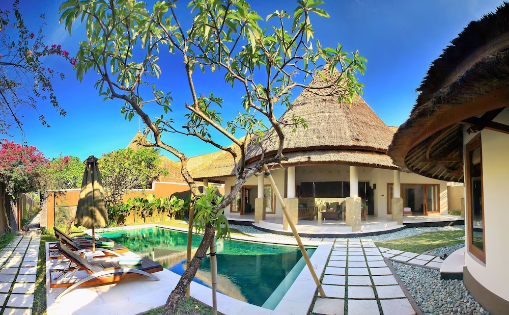 Mutiara Bali Boutique Resort Villa Spa 65/69