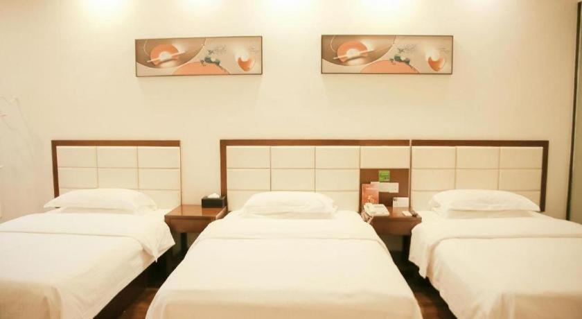 GreenTree Inn Shanxi Luliang Fengshan Road Central Park Express Hotel 7/48