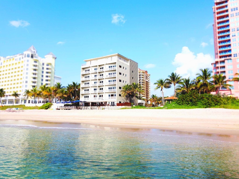 Sun Tower Motel On the Beach 51/52