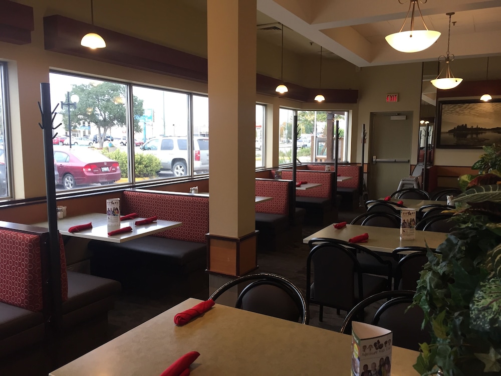 Canad Inns Destination Centre Transcona 42/51