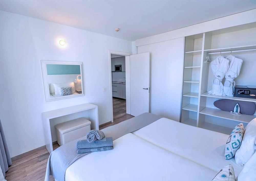 Coral Ocean View - Adults Only 13/50