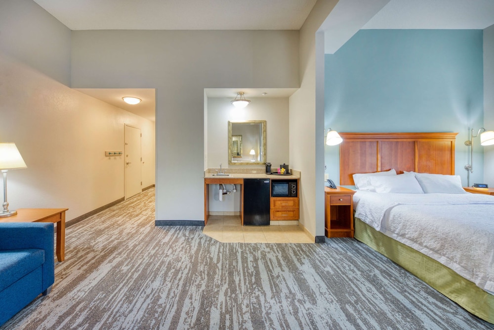 Hampton Inn Wilmington - University Area/Smith Creek Station 16/72