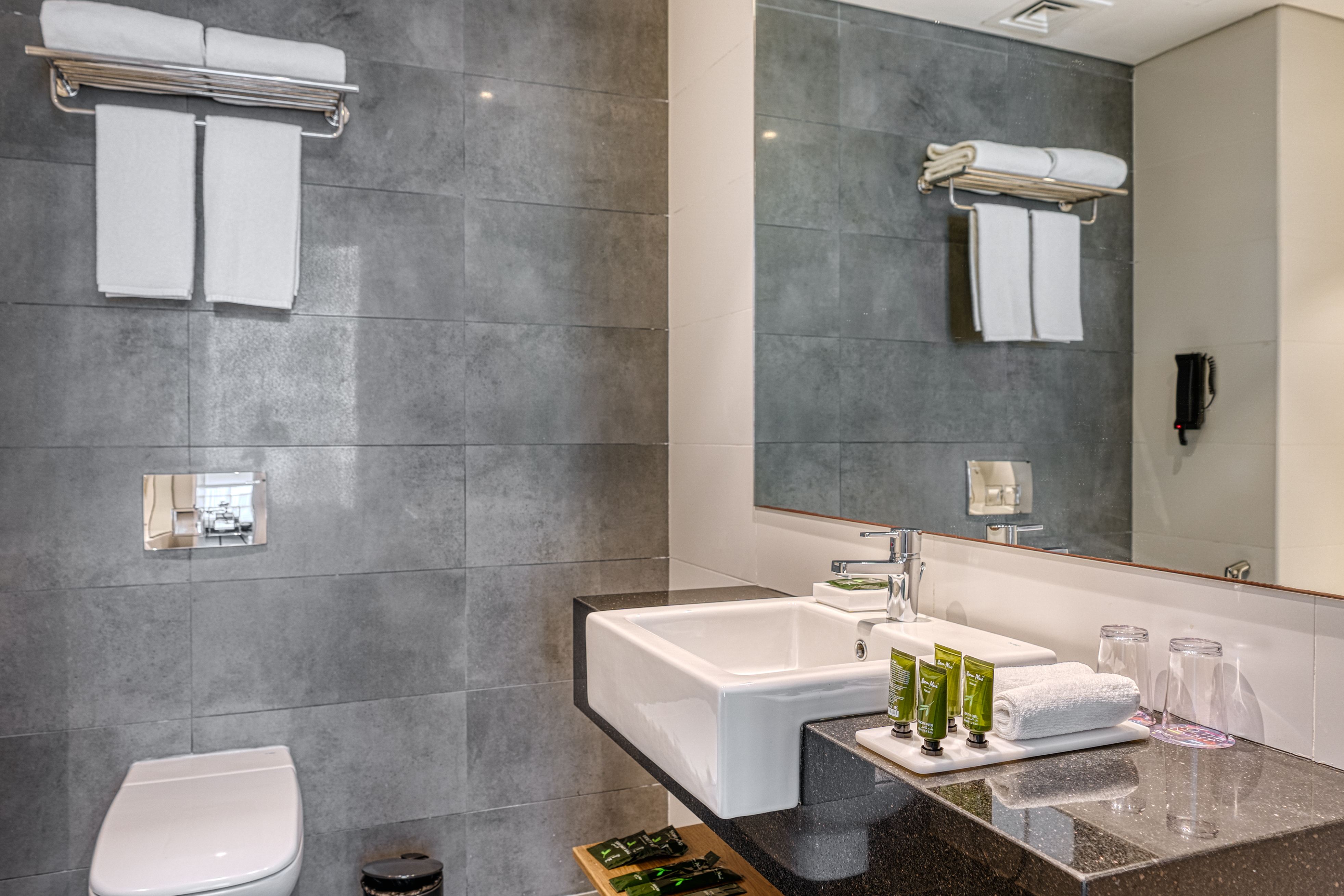 غرفة قياسية بسرير كينج، Tryp By Wyndham Dubai 3/4