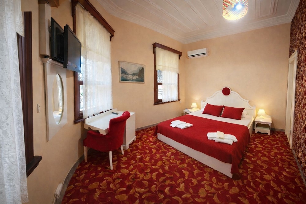 Yali Hotel 10/39