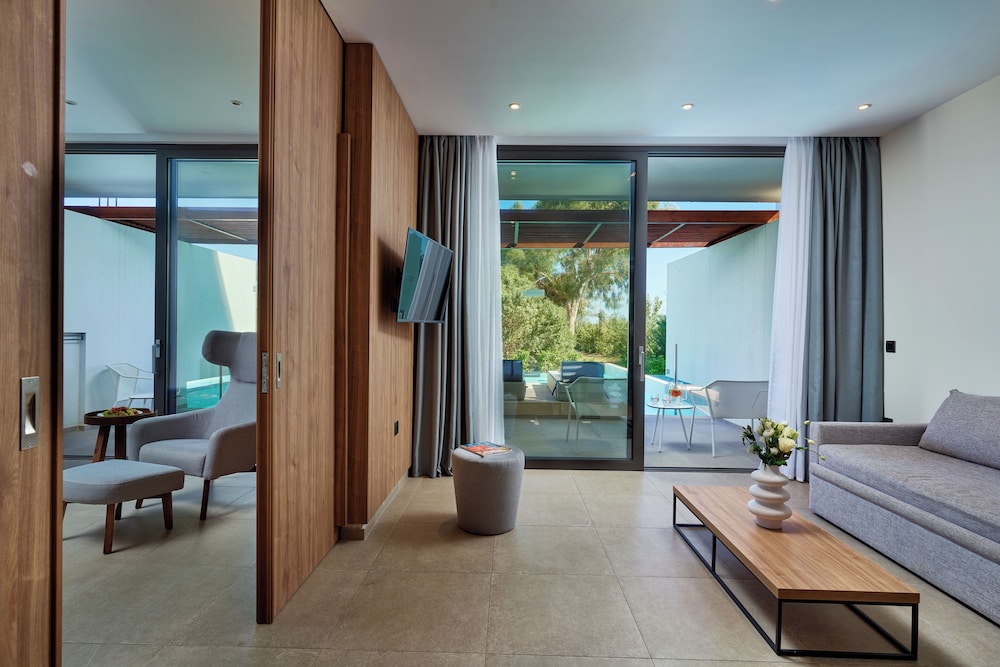 2 Bedrooms, Suite, 2 King Beds, Garden View, 2 Sofa, Private Pool