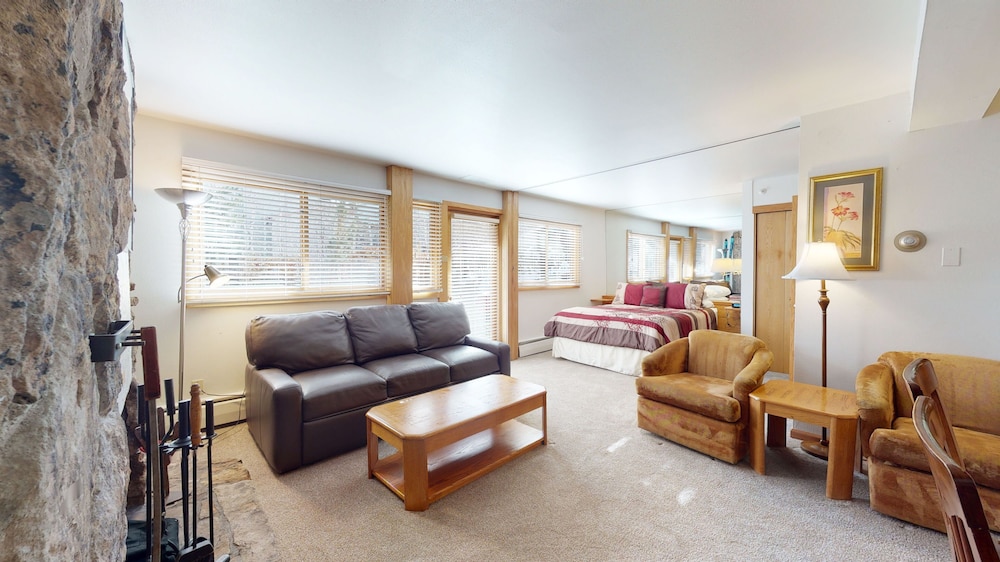 Laurelwood A Destination Residence 54/76