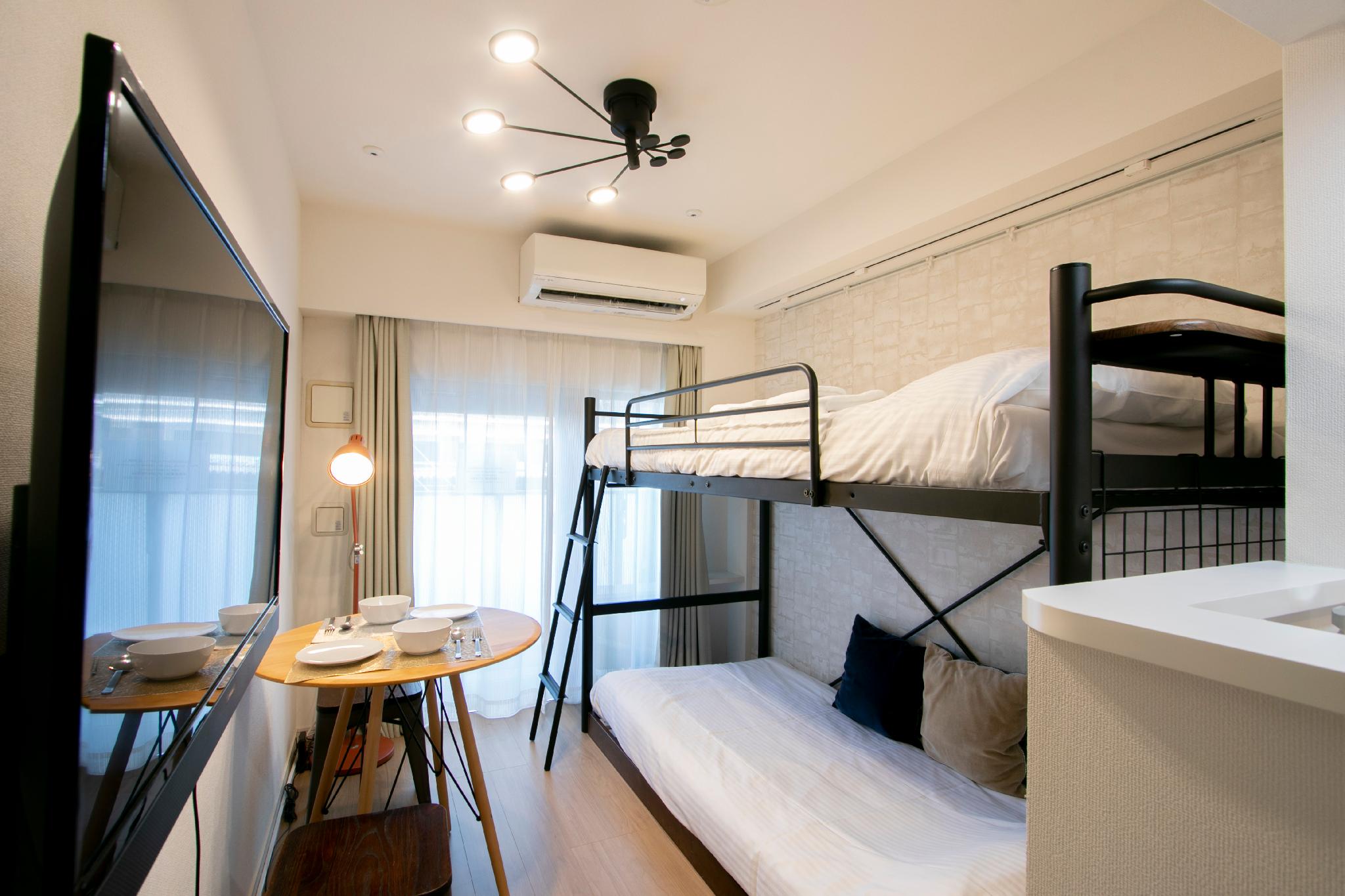 ROOM, BUNK BED