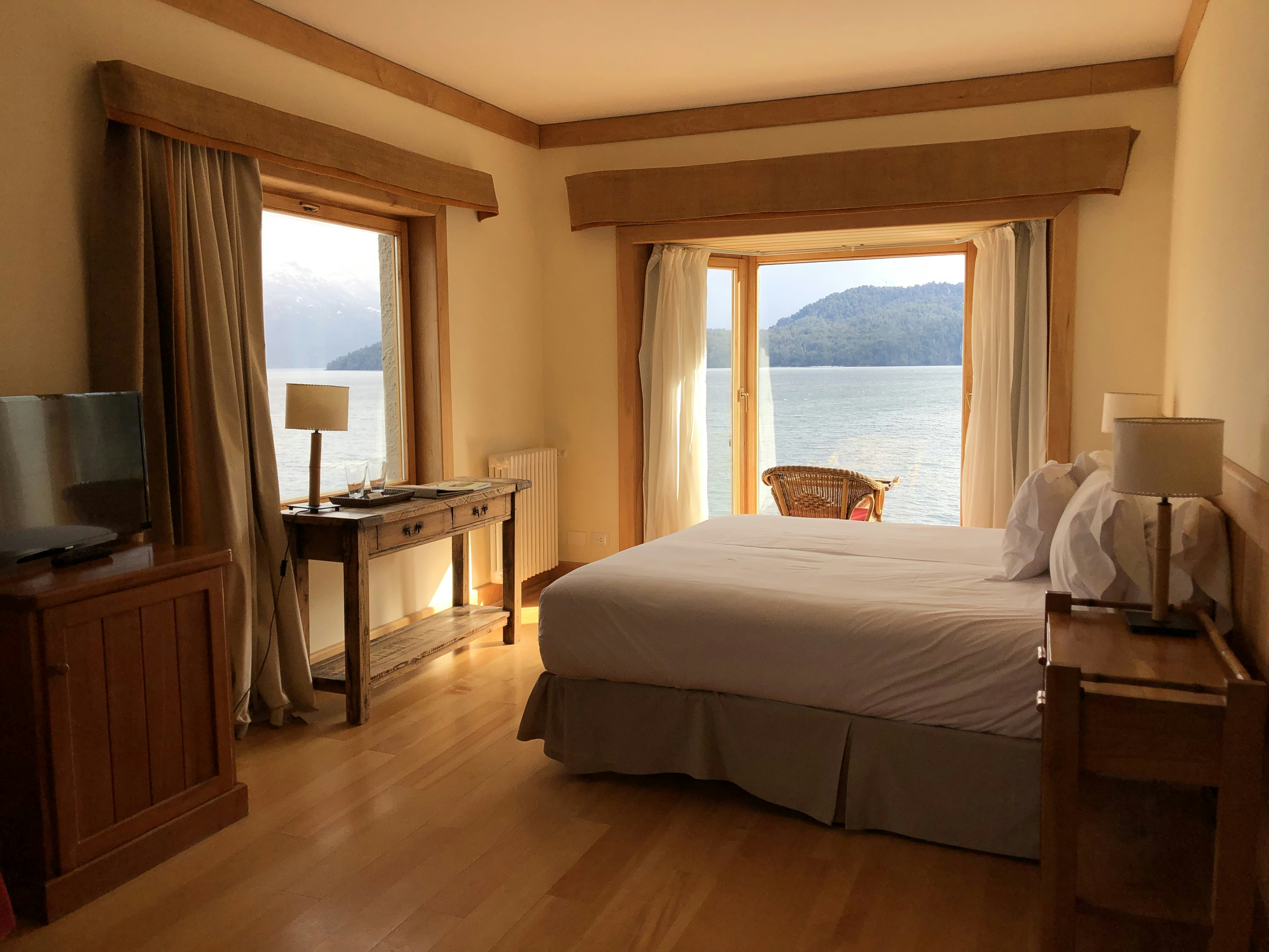 Correntoso Lake And River Hotel 12/78