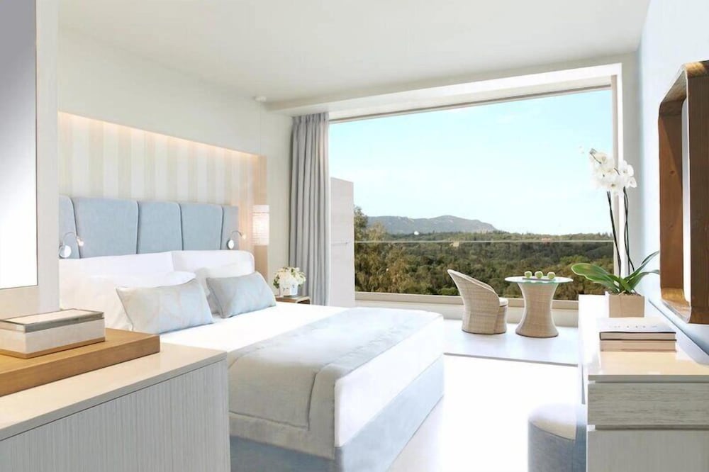 Superior, Twin Beds, Inland View