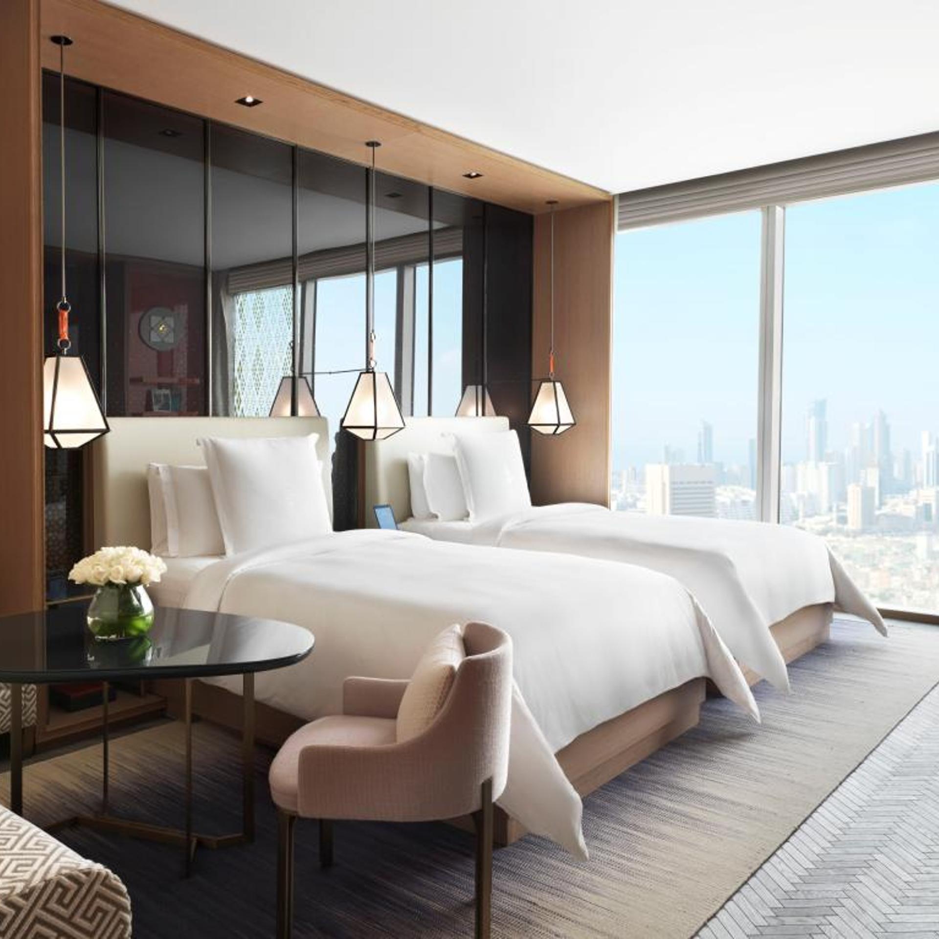 3 Bedrooms, State, Suite