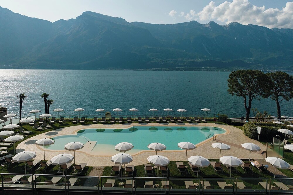 Hotel Du Lac 68/72