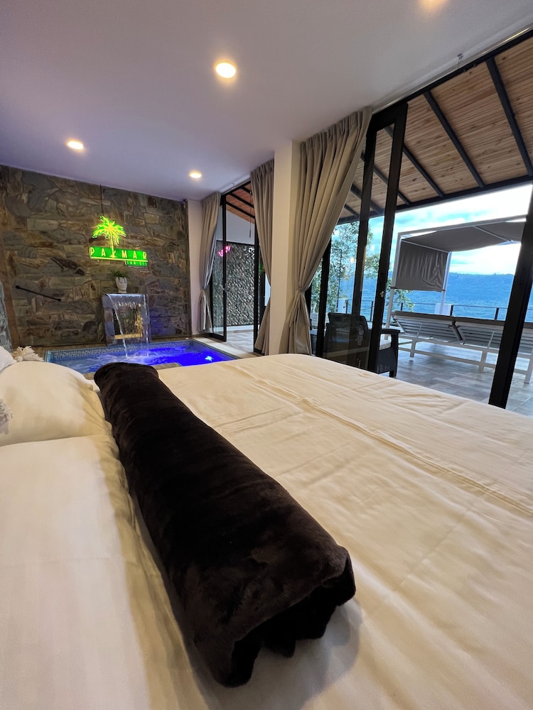 1 Bedroom, Deluxe, Villa, King Bed, Mountain View, Hot Tub