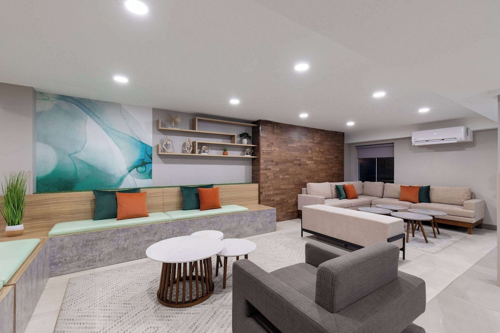 Wyndham Garden Louisville East 26/37