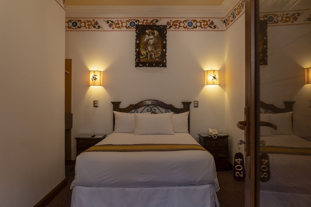 Hotel Rojas 32/68