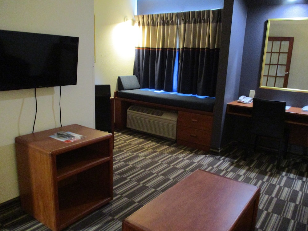 Microtel Inn Suites By Wyndham Inver Grove Heights Minneap 35/50