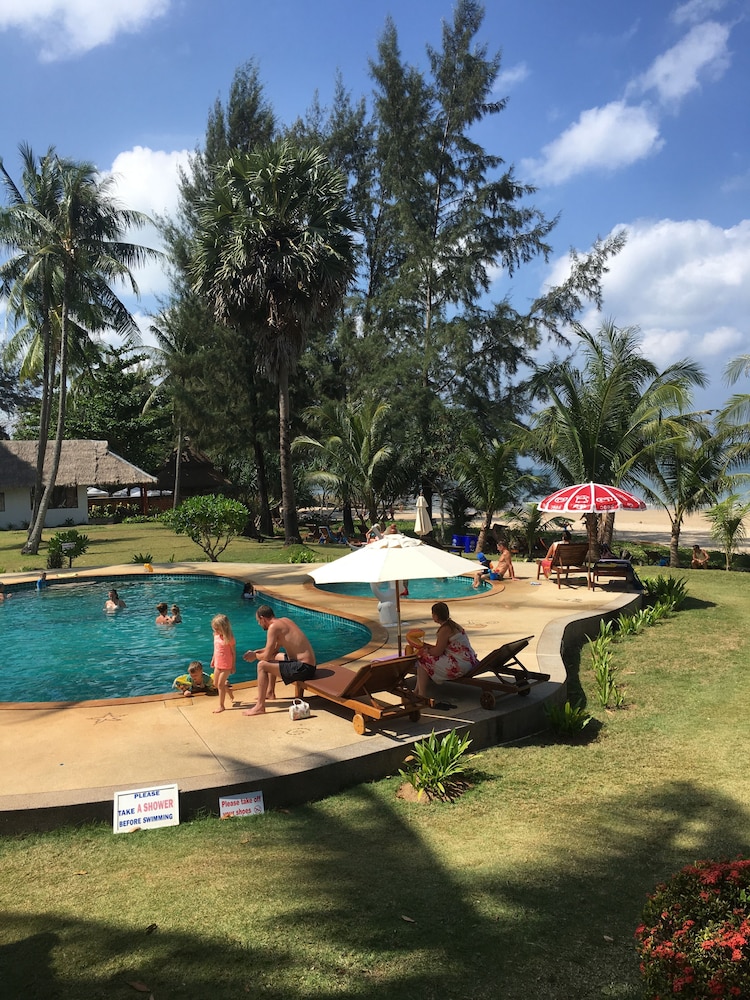 Good Days Lanta Chalet Resort 42/62