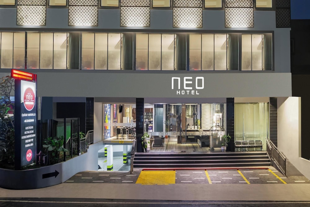 Hotel NEO Dipatiukur - Bandung by ASTON photo4