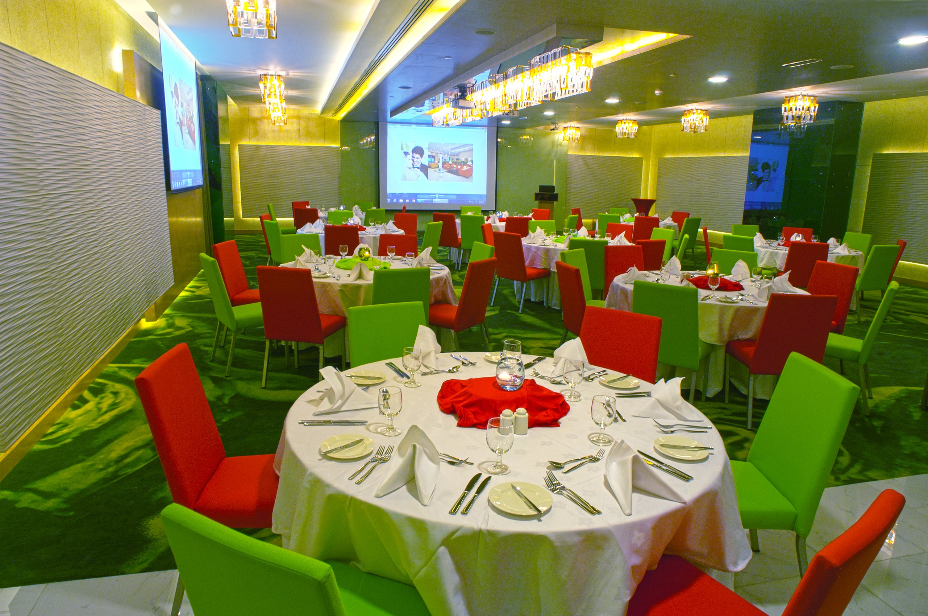 Al Khoory Executive Hotel, Al Wasl 5/7