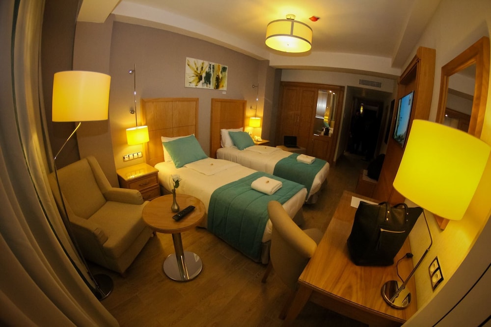 Plus Hotel Setif 25/42