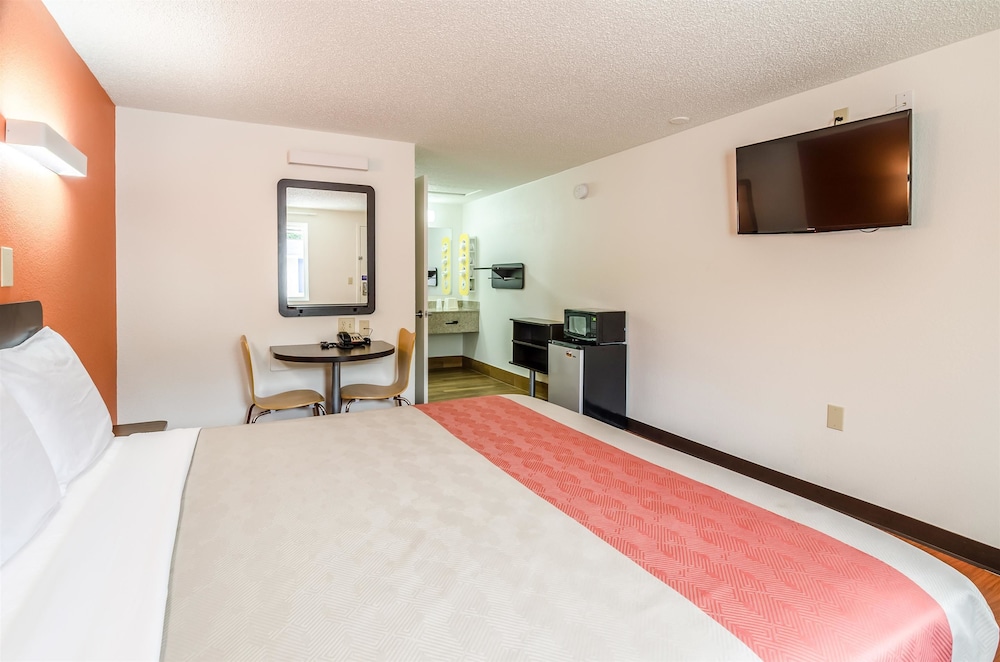 Motel6 Troutville, VA 30/54