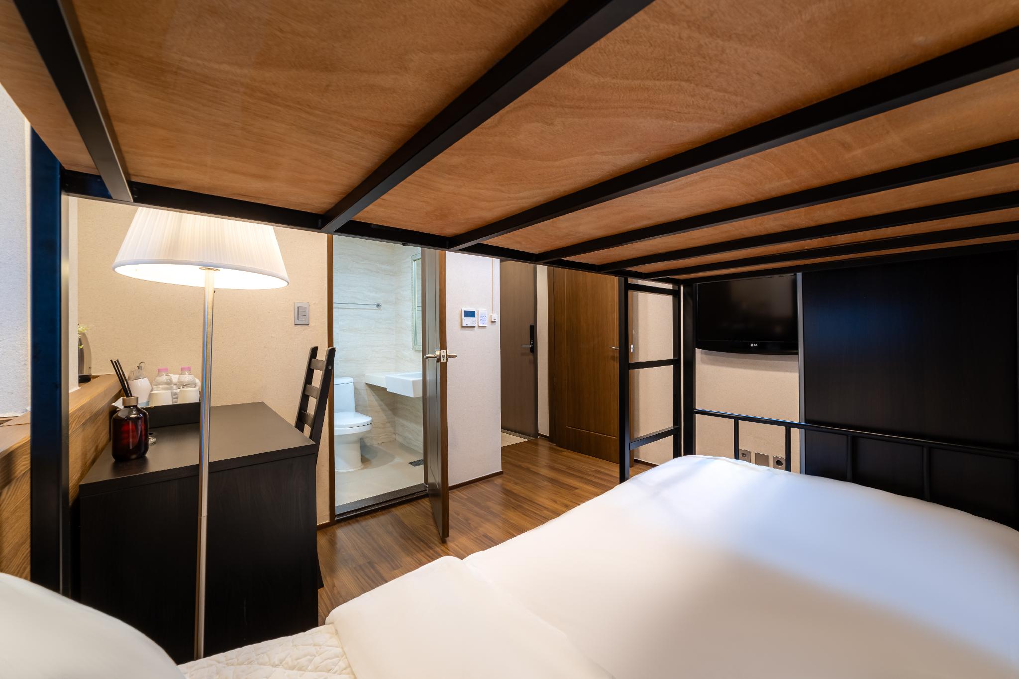 Private, Bunk Bed