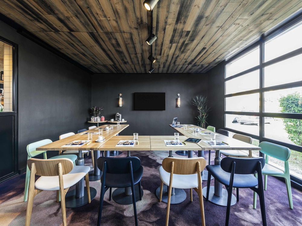 Ibis Styles Lyon Meyzieu Arena Stadium 60/63