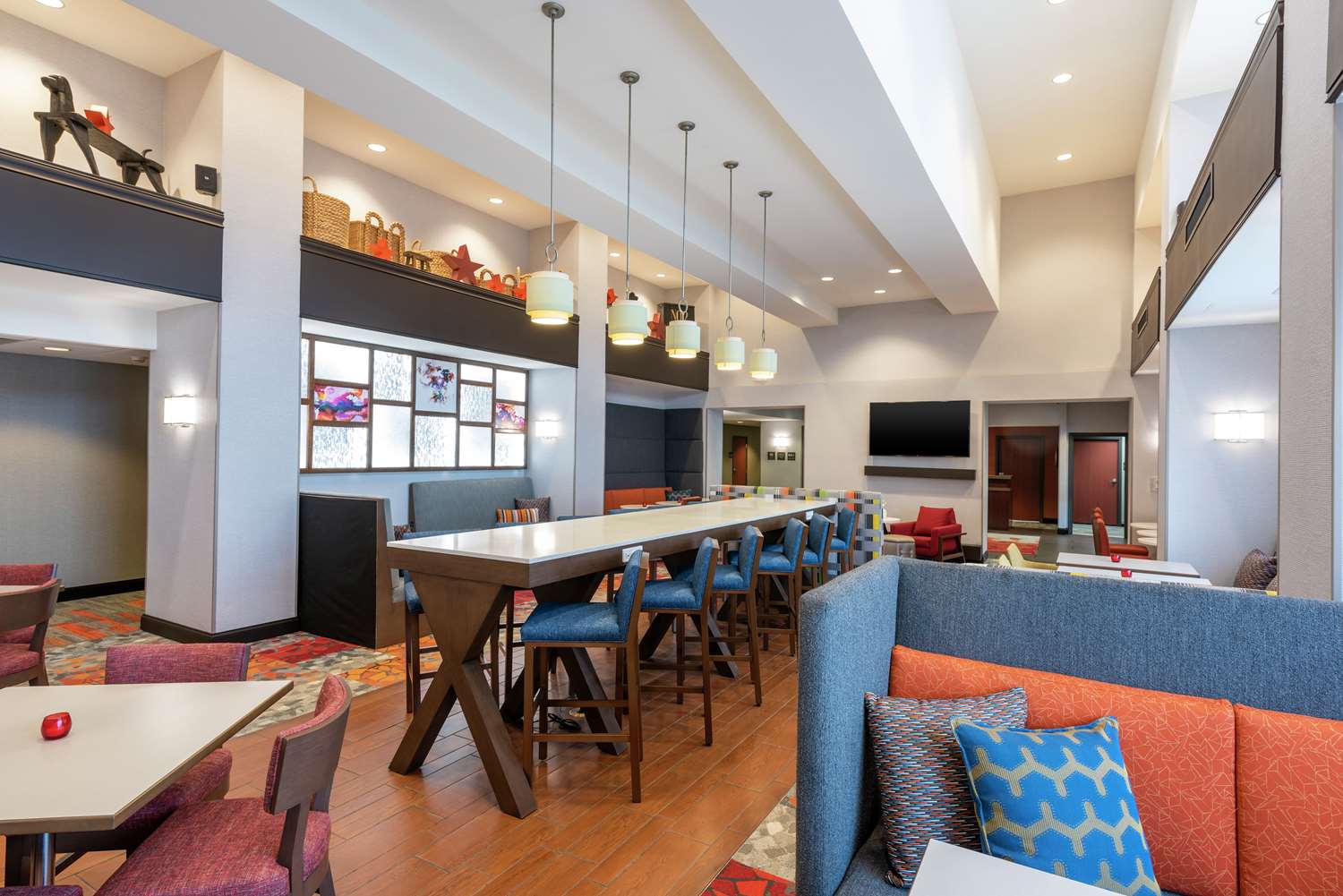 Hampton Inn Suites Marshalltown 13/25