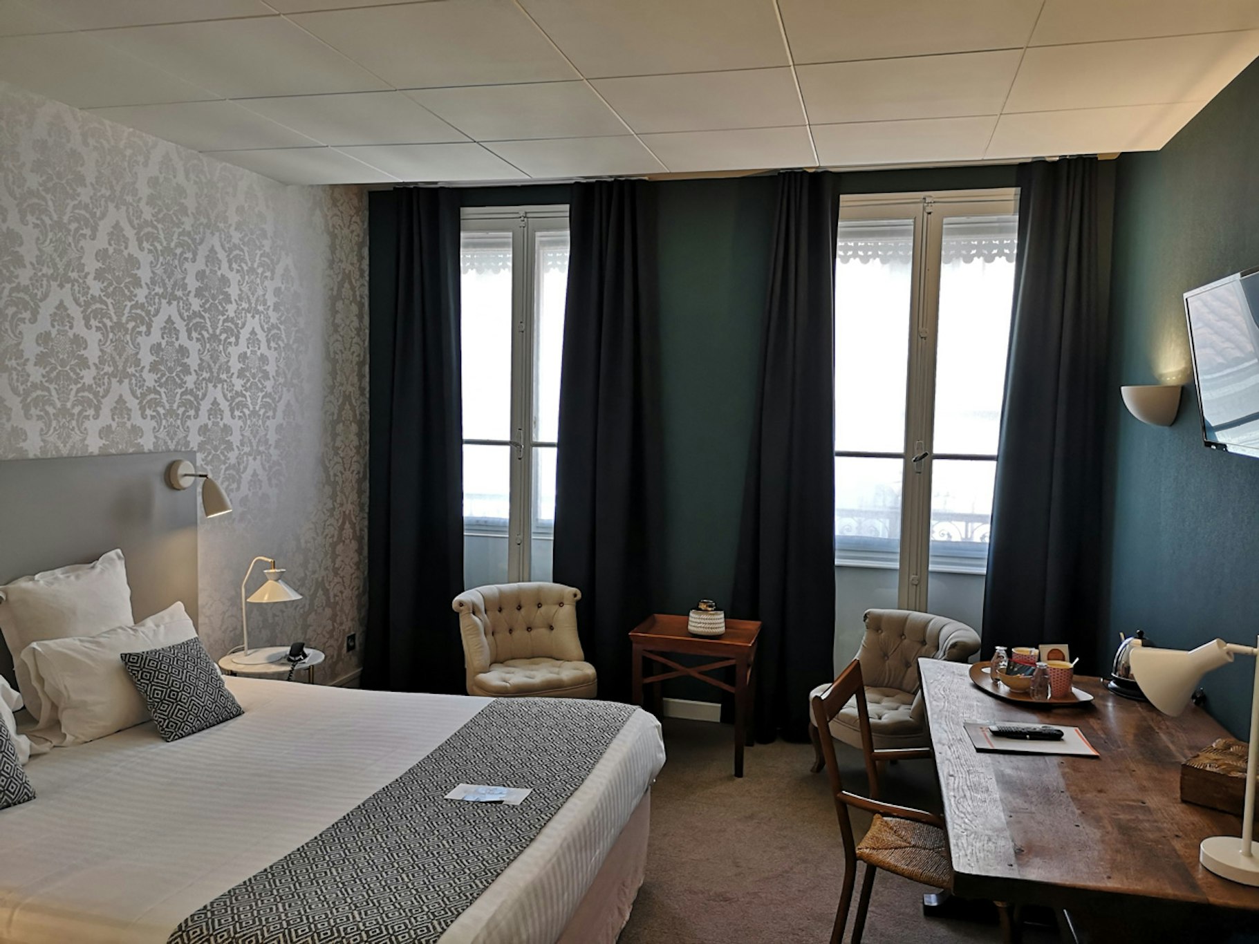 Globe Et Cecil Hotel 25/55