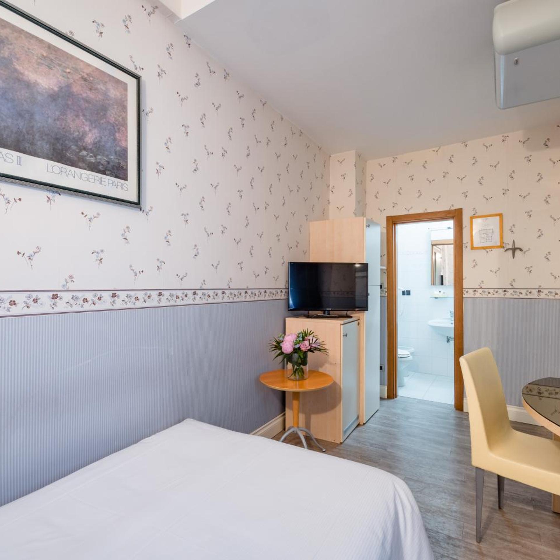 Room, Single, French Bed