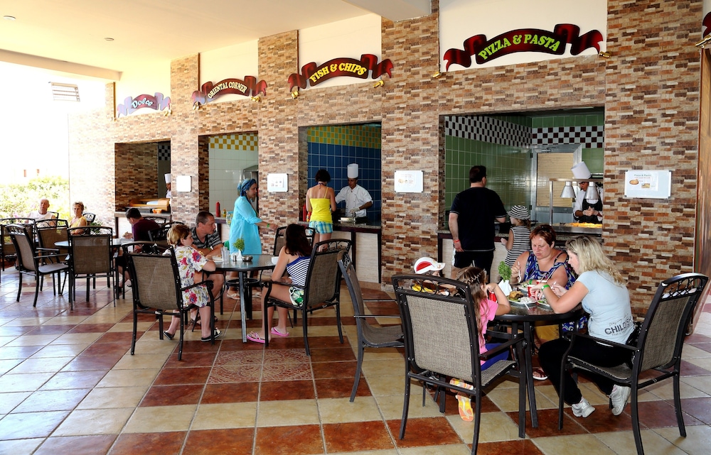 Rehana Royal Beach Resort and Spa 53/68