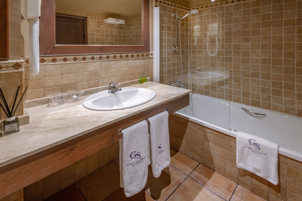 Gran Hotel Rey Don Jaime 32/70