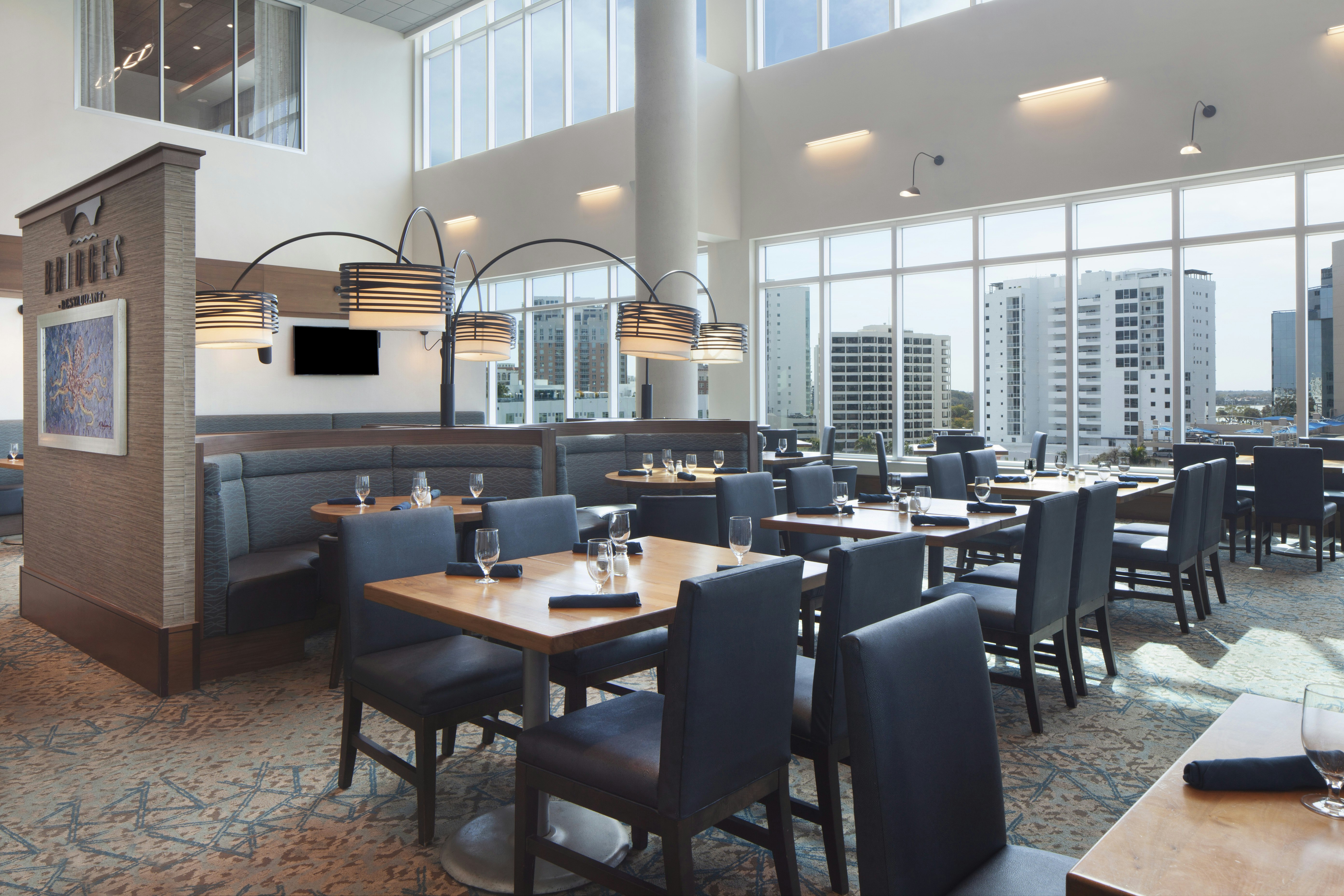 Embassy Suites By Hilton Sarasota Fl 52/65