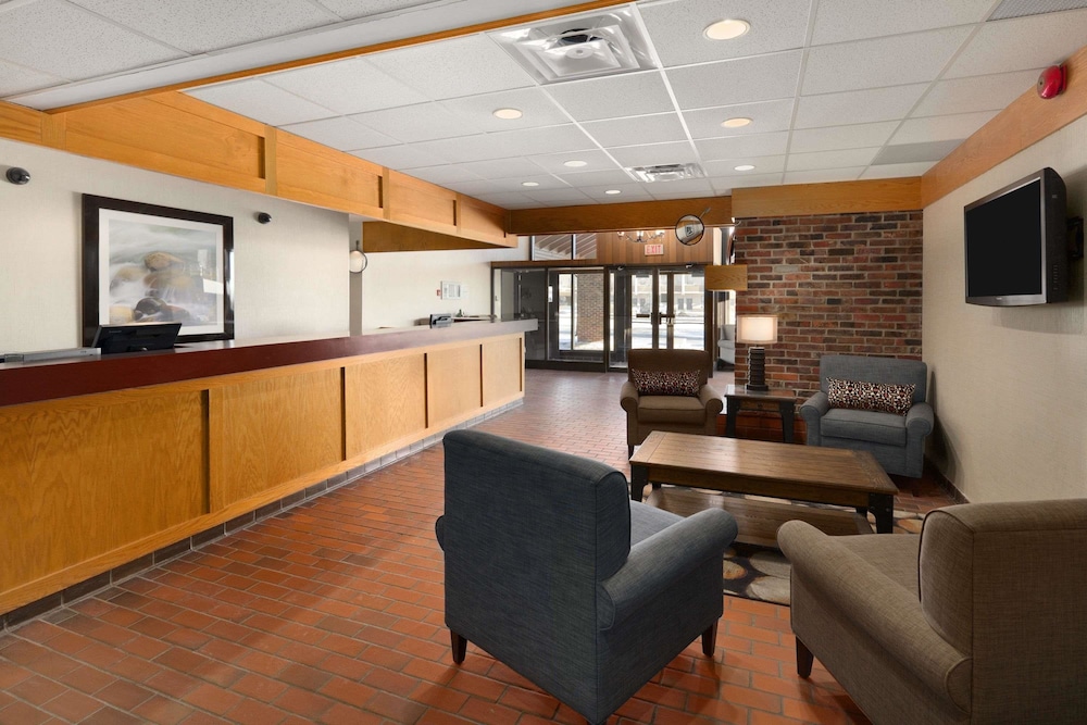 Travelodge by Wyndham Thunder Bay 27/39